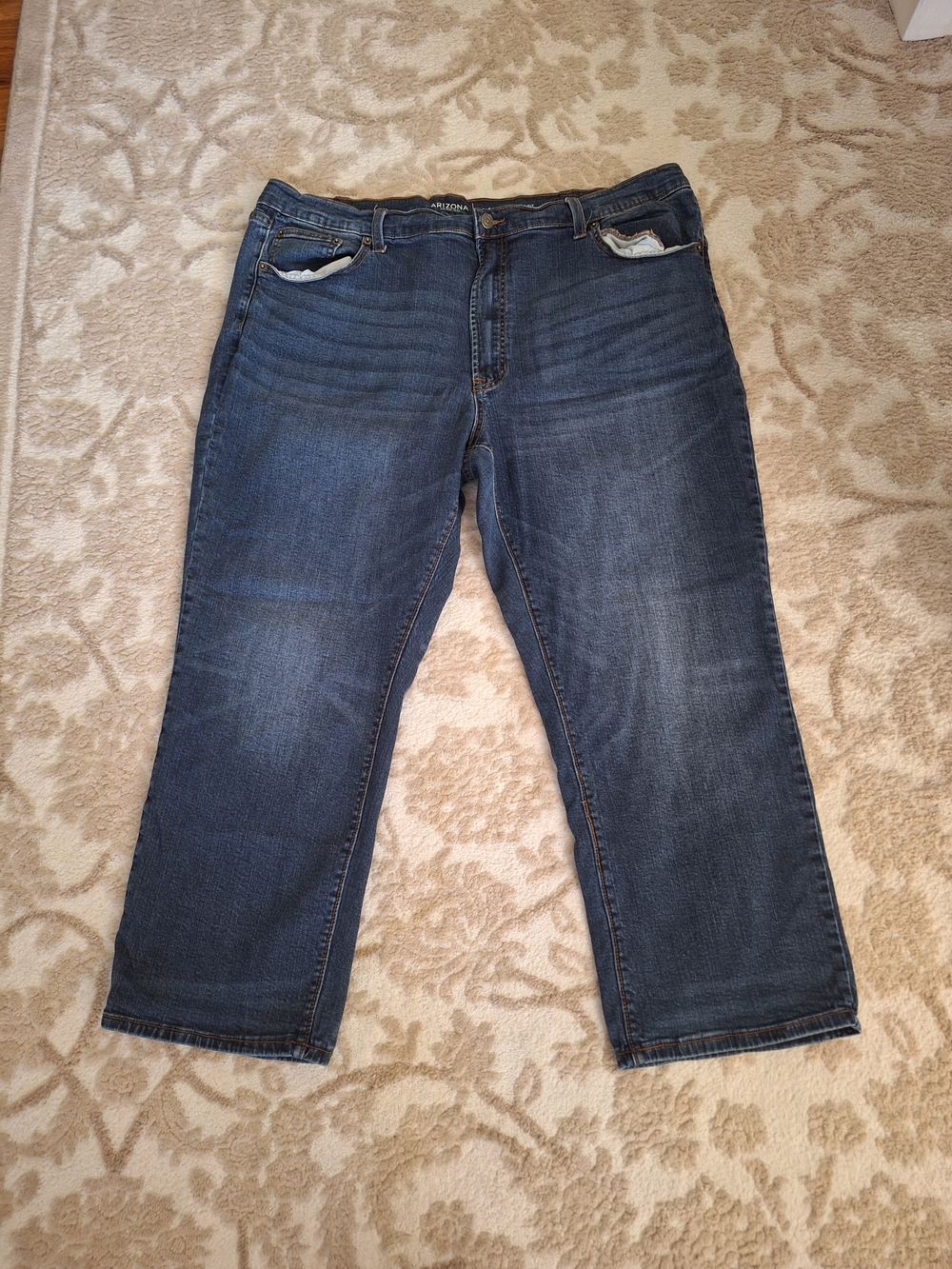 Arizona Jean Company Men's Mid/Dark Blue Relaxed Straight Jeans
